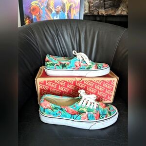 Flamingo Vans Skateboard Lace Up Unisex Box Included Make an offer!
